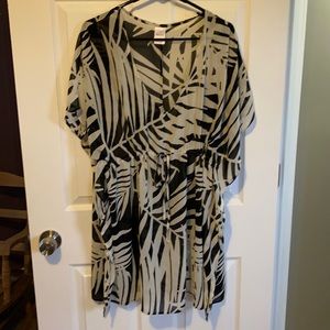 Beach cover up. Size M black and white pattern.